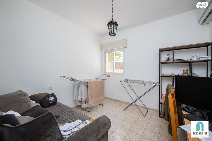 דירת גן, החרוב, נחלת בנימינה, בנימינה גבעת עדה