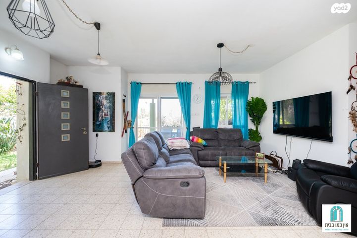 דירת גן, החרוב, נחלת בנימינה, בנימינה גבעת עדה