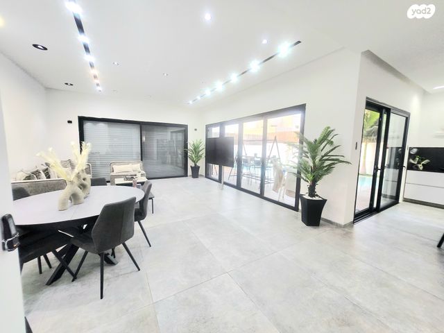 בית פרטי/ קוטג', באר גנים, באר גנים