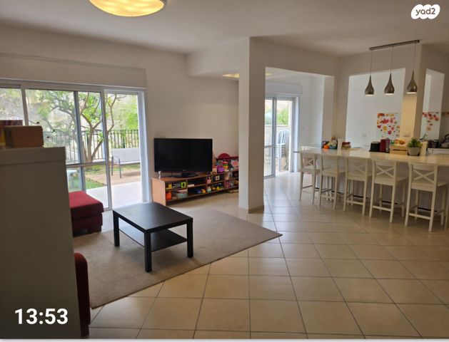 דירת גן, השבטים, מודיעין מכבים רעות