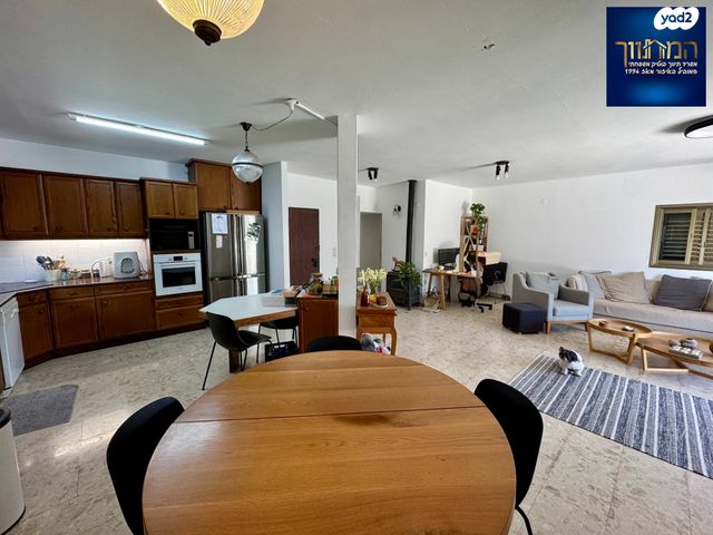 גג/ פנטהאוז, אחוזה, קזן, רעננה