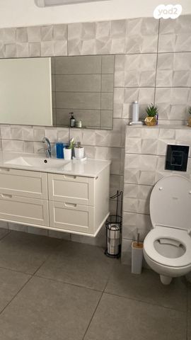 דירה, יורם ורון, אשקלון