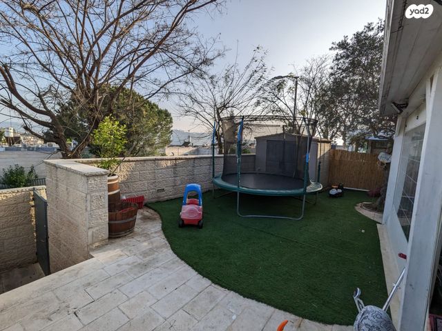 דירת גן, התאנה, המכבים, גבעת זאב