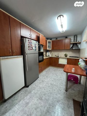 דירה, חזקיה המלך, רובע י"ג, אשדוד