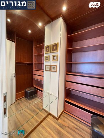 דירה, התאנה, נשר