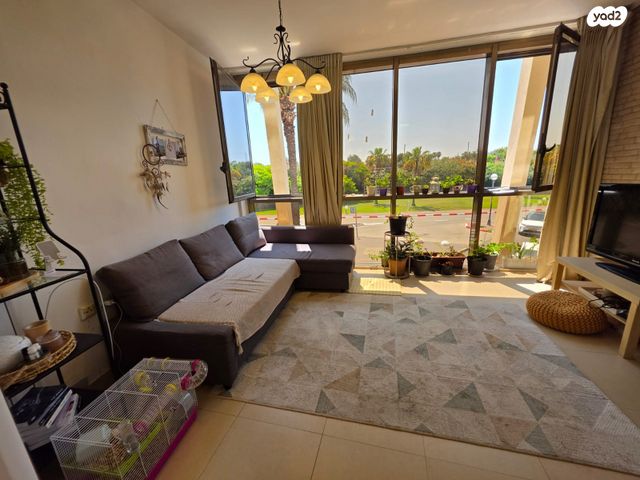 דירה, נאות גולף, קיסריה