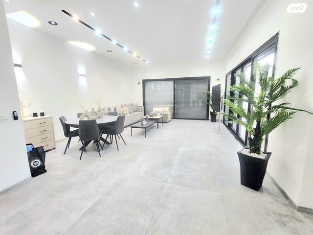 בית פרטי/ קוטג', באר גנים, באר גנים