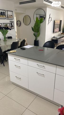 דירה, יורם ורון, אשקלון