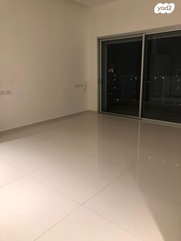 גג/ פנטהאוז, דודו דותן 14, עיר ימים, נתניה