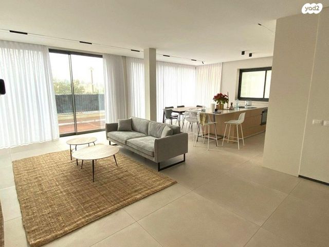 דירת גן, גבעת חנניה, אבו תור, ירושלים