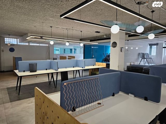 משרדים, יגאל אלון, נחלת יצחק, תל אביב יפו