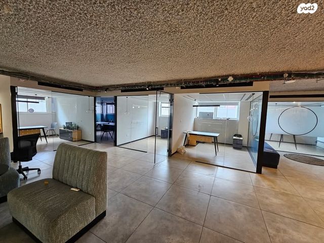 משרדים, יגאל אלון, נחלת יצחק, תל אביב יפו