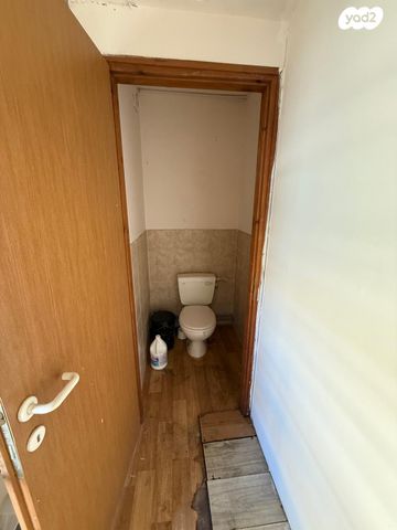 חנויות/ שטח מסחרי, הרצל 35, חיפה