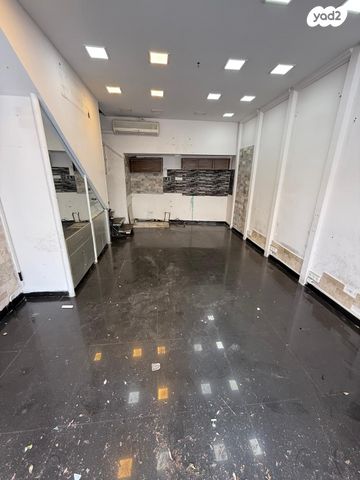 חנויות/ שטח מסחרי, הרצל 35, חיפה