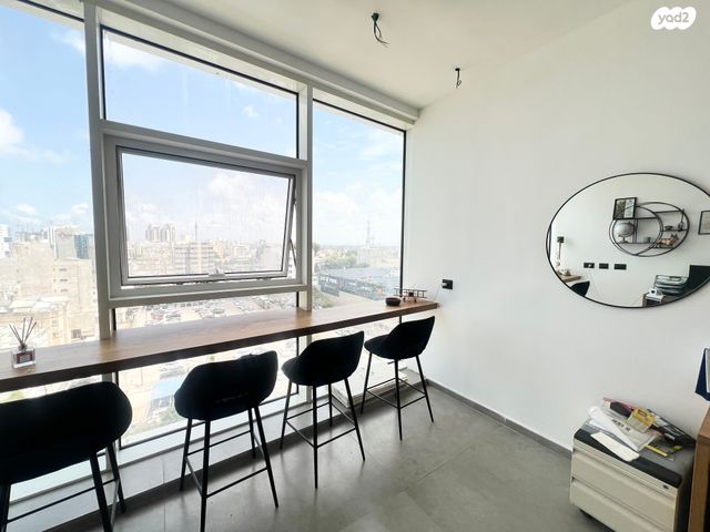 משרדים, צבי אלון 20, מרכז העיר דרום, נתניה