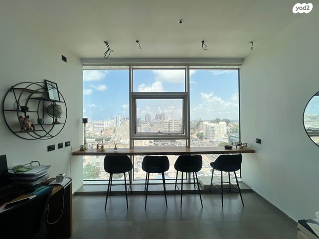 משרדים, צבי אלון 20, מרכז העיר דרום, נתניה