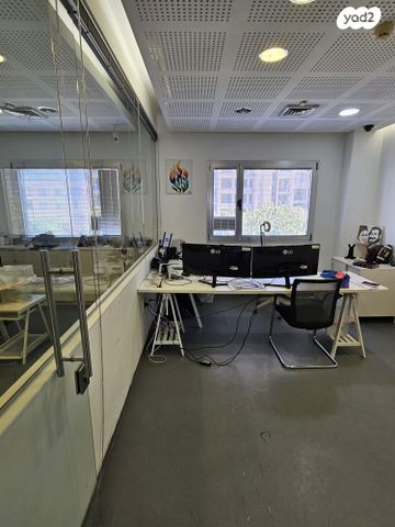 מבני תעשיה, יד חרוצים, תלפיות תעשיה ומסחר, ירושלים