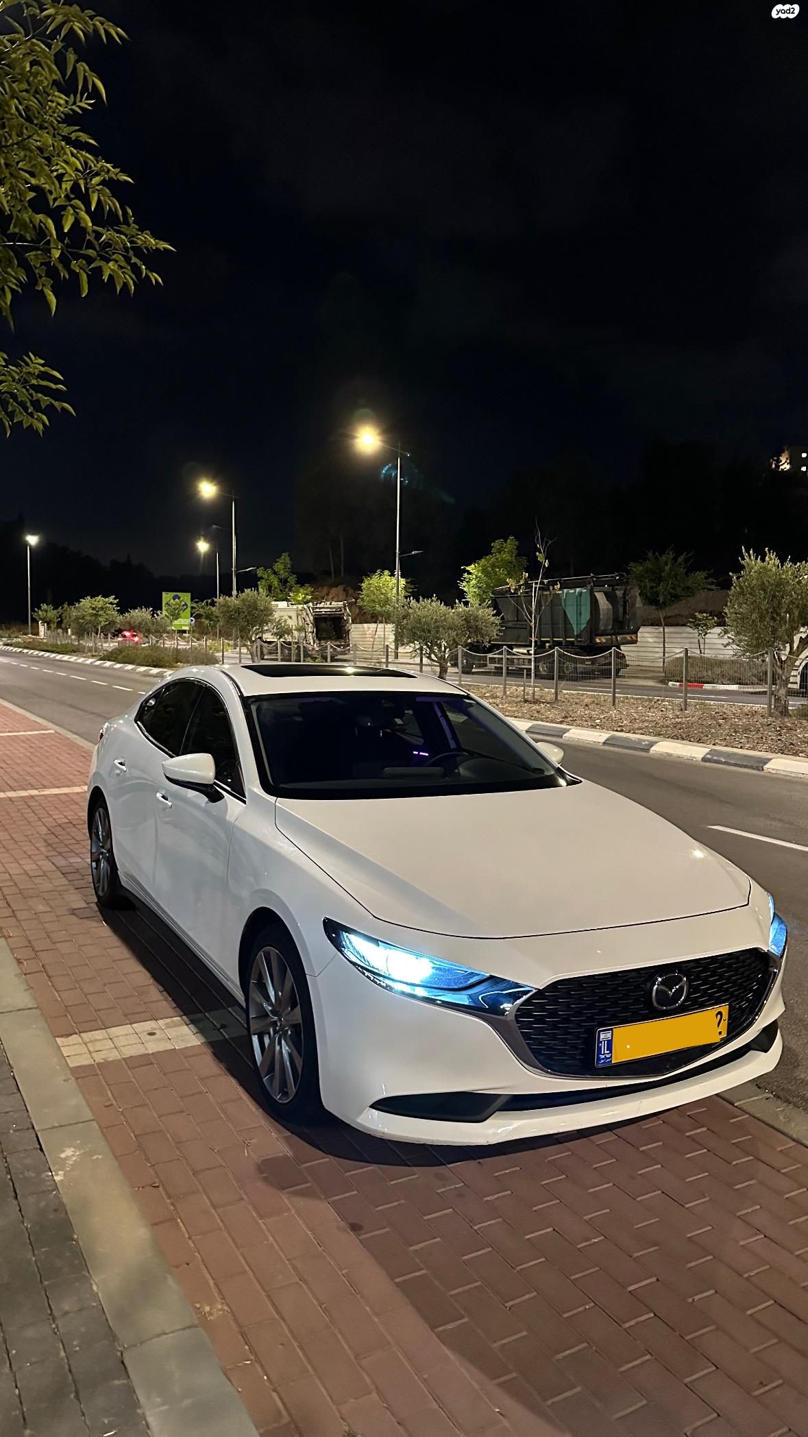 מודעת רכב מאזדה 3