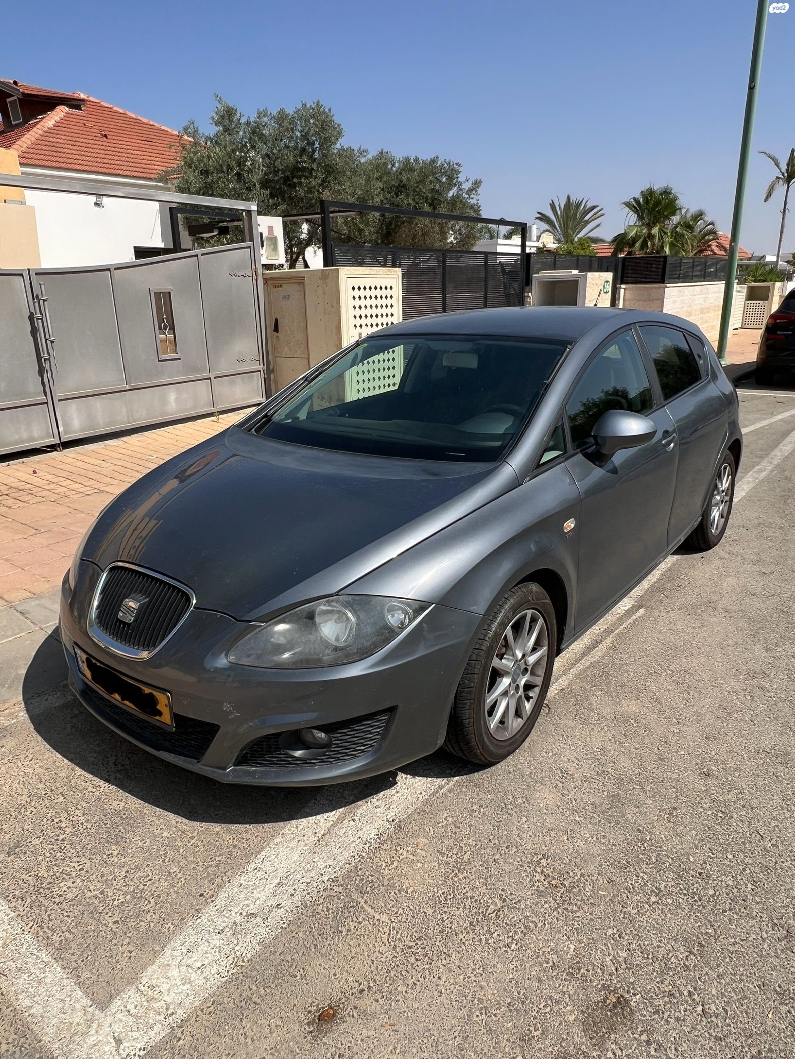 מודעת רכב סיאט לאון