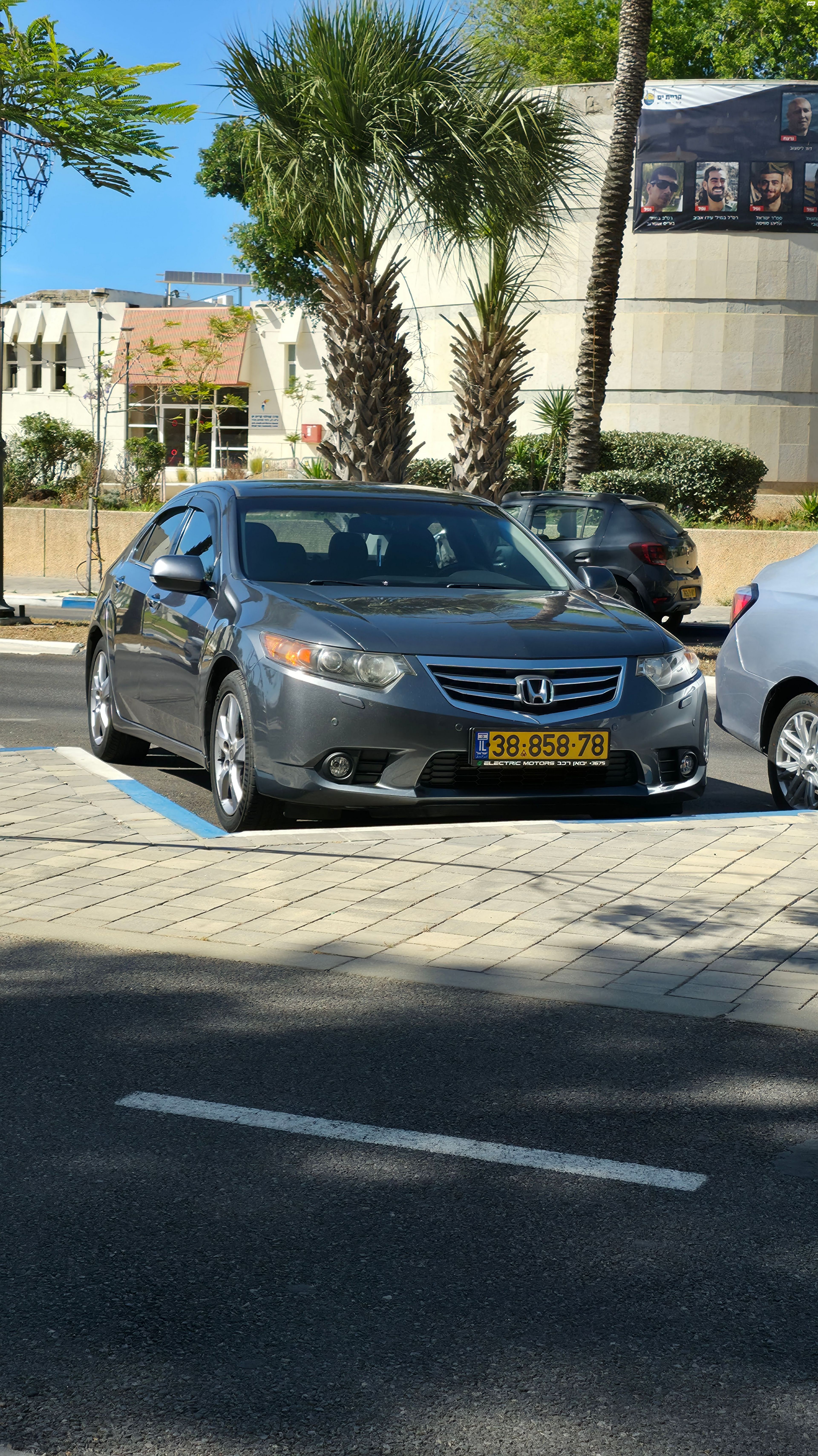 מודעת רכב הונדה אקורד