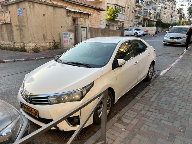 מודעת רכב טויוטה קורולה