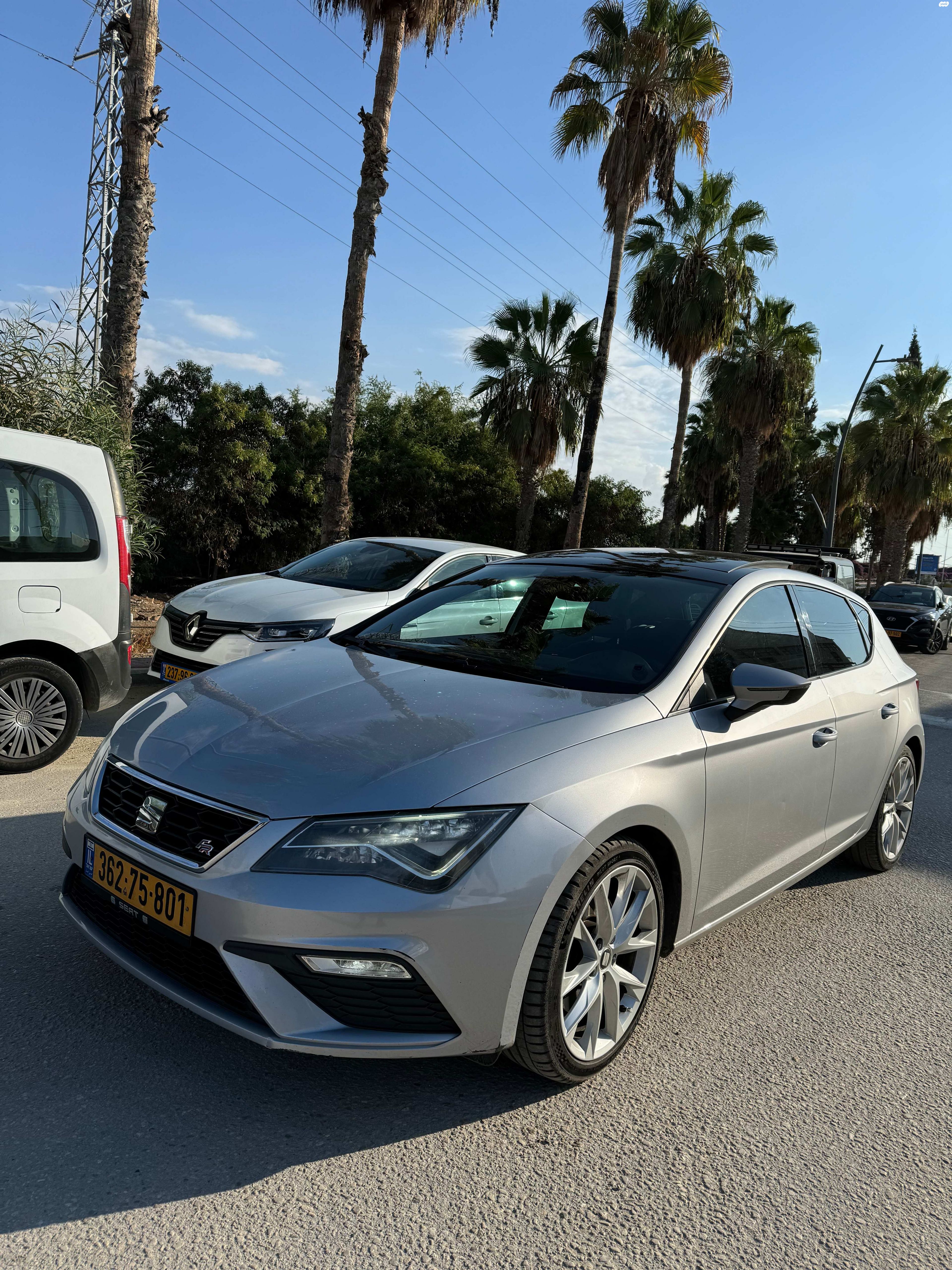 מודעת רכב סיאט לאון