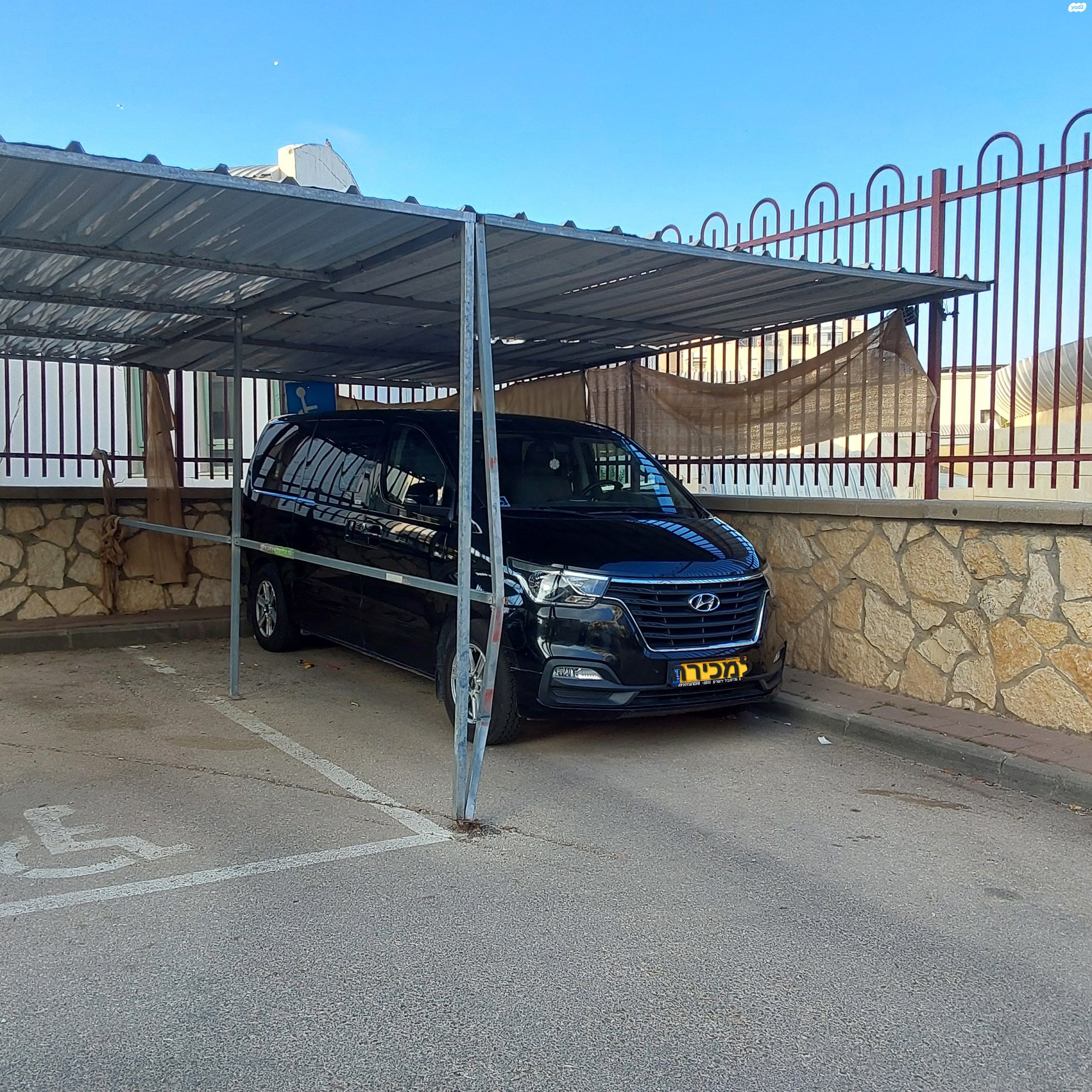 מודעת רכב יונדאי H-1 / i800