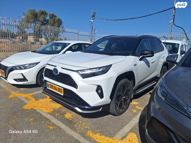 מודעת רכב טויוטה RAV4