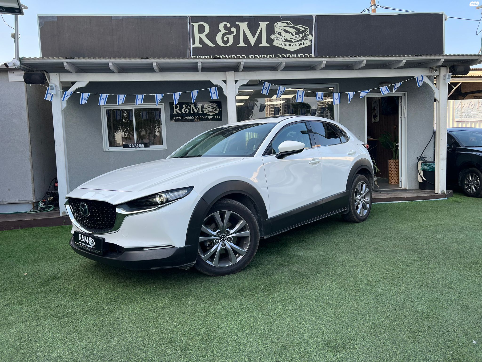 מודעת רכב מאזדה CX-30