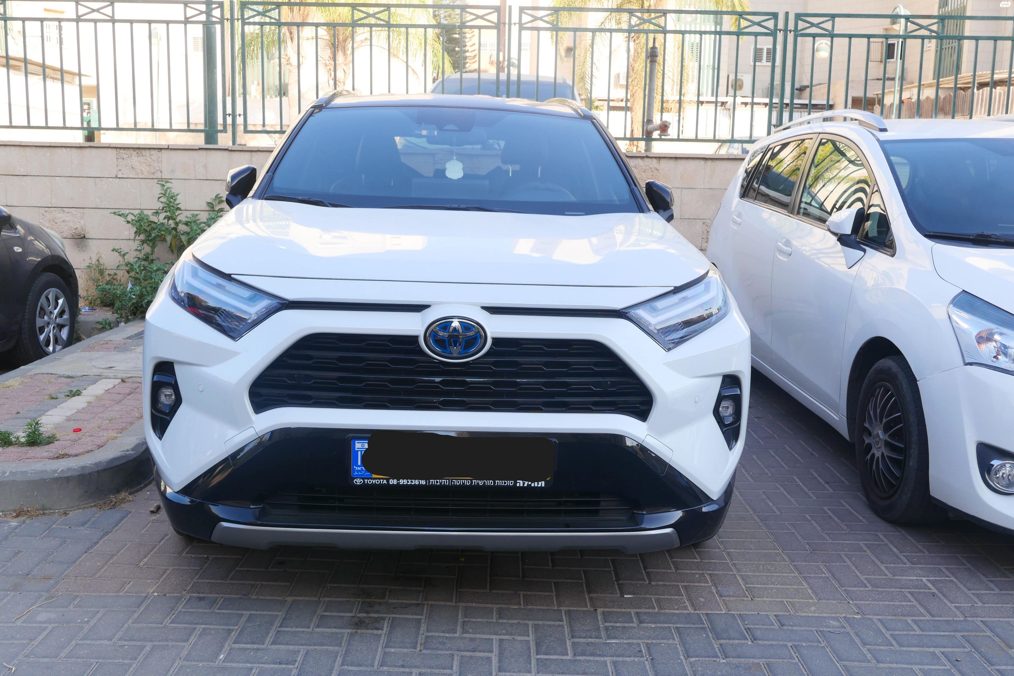 מודעת רכב טויוטה RAV4