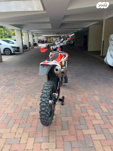 מודעת רכב בטא RR300