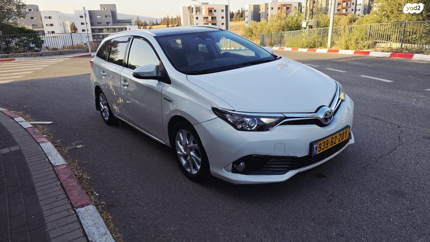 מודעת רכב טויוטה אוריס