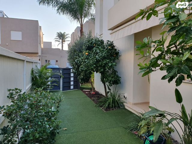 דו משפחתי, השעורה 16, זרעוניה, בנימינה גבעת עדה