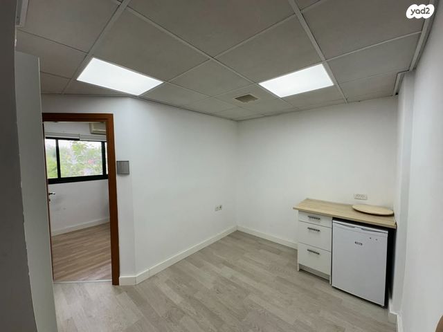 משרדים, המנוף 1, שאר העיר, רחובות