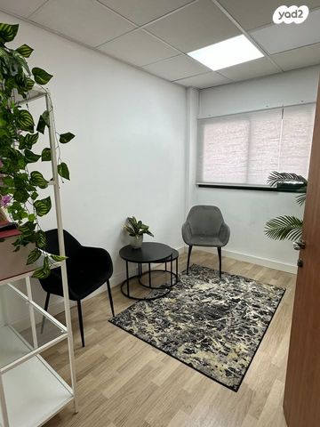 משרדים, המנוף 1, שאר העיר, רחובות