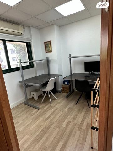 משרדים, המנוף 1, שאר העיר, רחובות