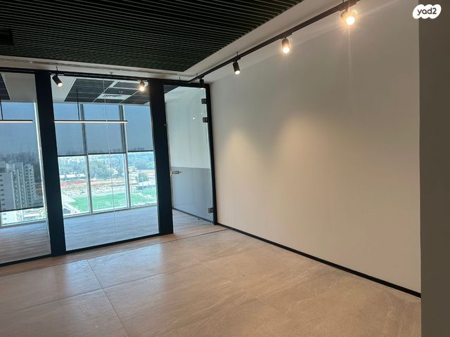 משרדים, לוחמי האש 1, צומת סביון, קרית אונו