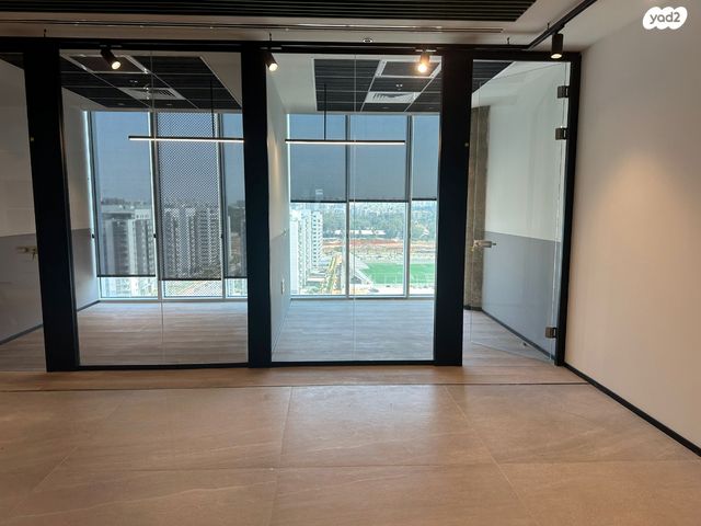 משרדים, לוחמי האש 1, צומת סביון, קרית אונו