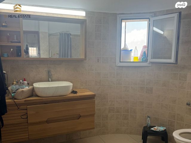 דו משפחתי, ראשונים, מעוז ציון ב', מבשרת ציון