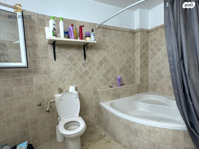 דו משפחתי, ראשונים, מעוז ציון ב', מבשרת ציון