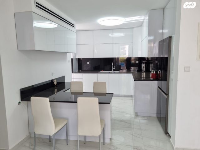 דירה, המבדיל 8, נחלת גנים, רמת גן