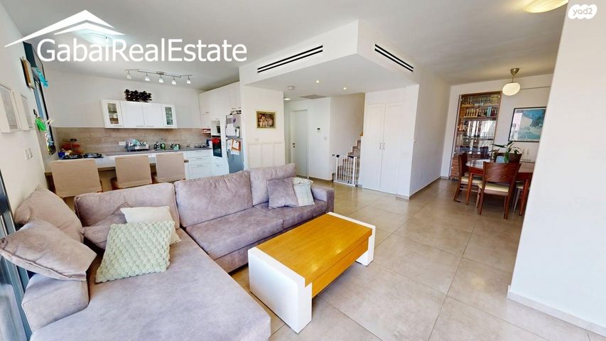 דו משפחתי, בית הבחירה, אפרת