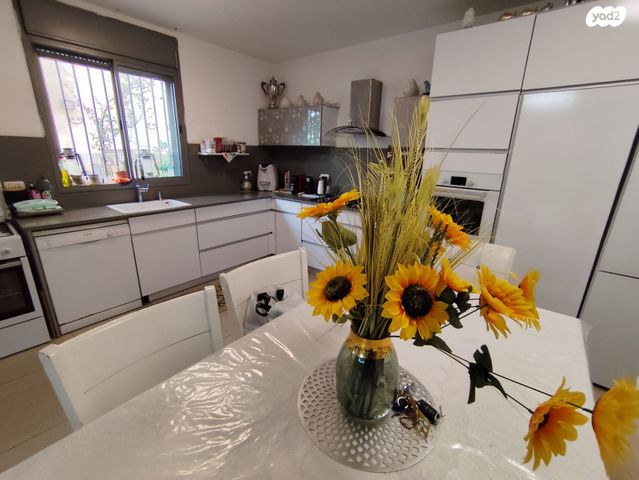 דירה, הרב ריינס 15, צפון מזרח מרכז העיר, נתניה