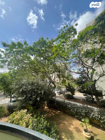 דירה, יהושע רבינוביץ 78, בן גוריון, חולון