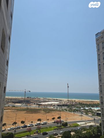 דירה, אהוד מנור, עיר ימים, נתניה