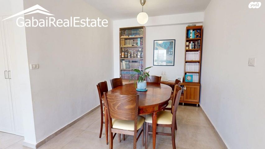 דו משפחתי, בית הבחירה, אפרת