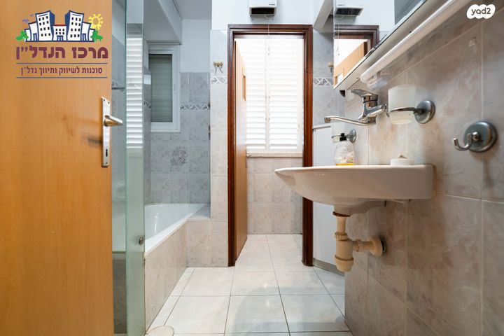 גג/ פנטהאוז, ארלוזורוב, מרכז, קרית עבודה, חולון