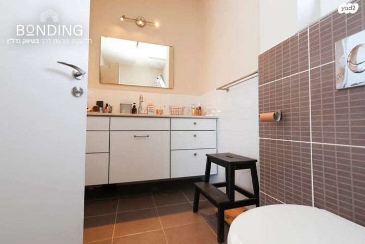 דירה, רמת אמיר, קדימה צורן