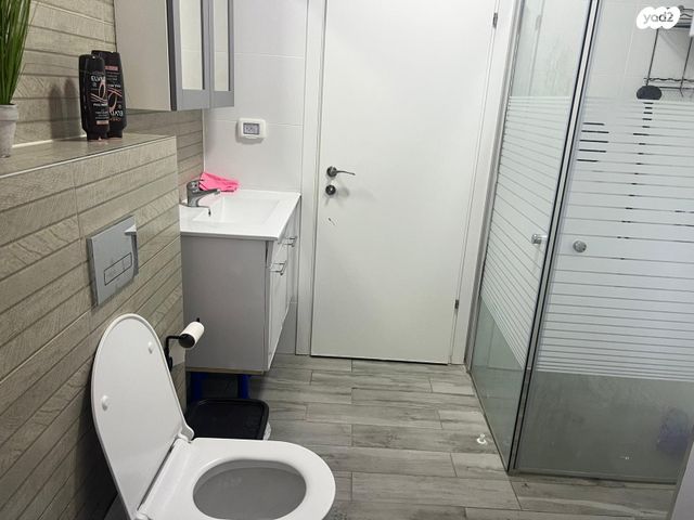 דירה, אפרים שריר, גבעת אוסישקין, נהריה