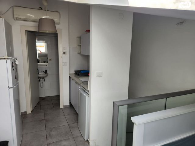 דירה, אריה לובה אליאב, זיו, חיפה